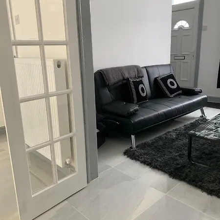 Entire 6 Bed 5 Star Luxury House Free Wifi Nice Views Burnley Exterior photo