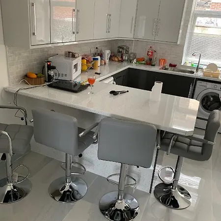 Entire 6 Bed 5 Star Luxury House Free Wifi Nice Views Burnley Exterior photo