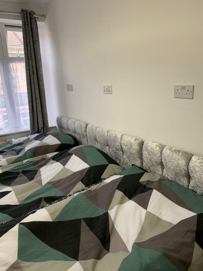 Entire 6 Bed 5 Star Luxury House Free Wifi Views Apartment *