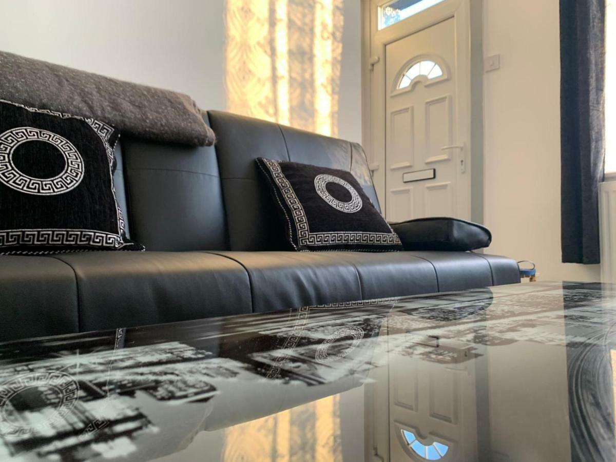 Entire 6 Bed 5 Star Luxury House Free Wifi Views * Burnley