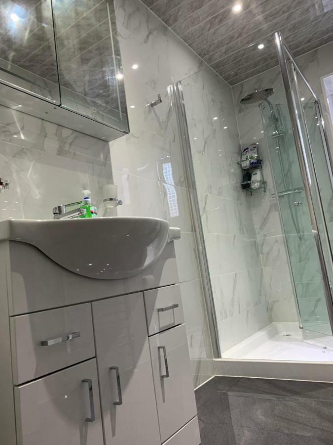 Entire 6 Bed 5 Star Luxury House Free Wifi Views Burnley